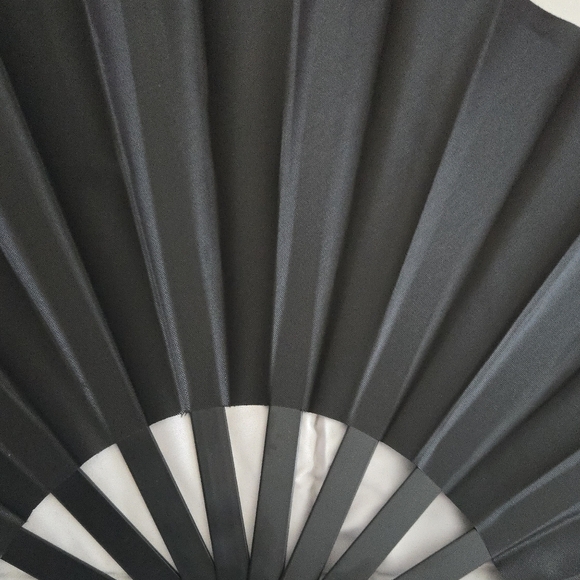 All BLACK Folding Clacking Fan🪭 For LINING DANCE - Picture 2 of 4